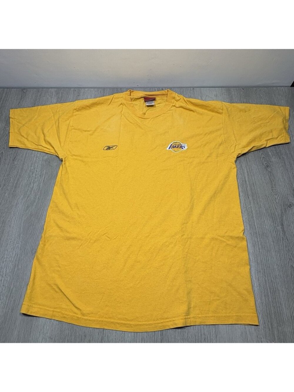 Vintage Los Angeles Lakers Size Large Graphic T-Shirt Reebok Basketball